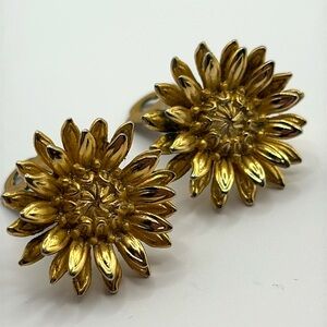 Vintage 70’s Orena Paris Elegant Gold Sunflower Earrings Clip On